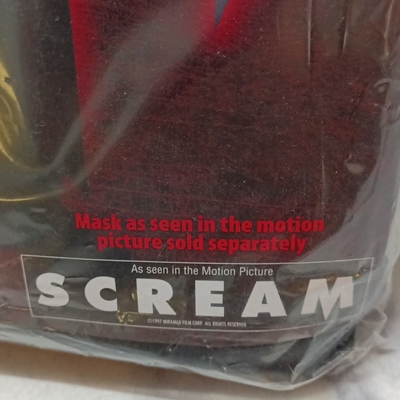 Ghost face scream child hooded robe and plastic bloody blade condition is new - Picture 7 of 12